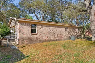 1811 Dewrell Square, Pensacola, FL 32504 - Photo 24