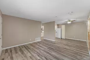 1811 Dewrell Square, Pensacola, FL 32504 - Photo 6