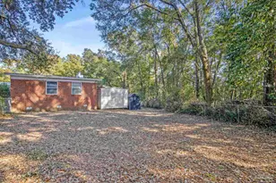 6589 Cedar St, Milton, FL 32570 - Photo 8