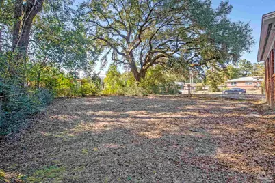 6589 Cedar St, Milton, FL 32570 - Photo 8