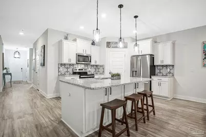 3179 Heritage Oaks Cir, Navarre, FL 32566 - Photo 4