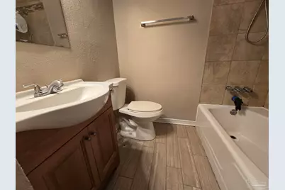 6202 Fairview Dr, Pensacola, FL 32505 - Photo 16