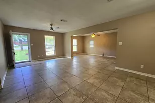 6202 Fairview Dr, Pensacola, FL 32505 - Photo 4