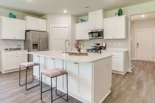 8654 Russellcross Blvd, Pensacola, FL 32507 - Photo 12