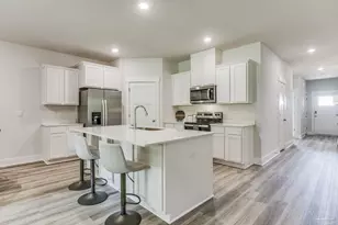 5825 Cactus Dr, Milton, FL 32583 - Photo 6