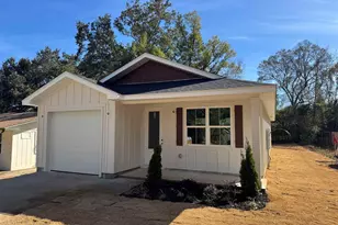 1321 John Carroll Dr, Pensacola, FL 32504 - Photo 1