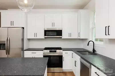 1321 John Carroll Dr, Pensacola, FL 32504 - Photo 8