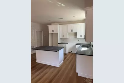 1321 John Carroll Dr, Pensacola, FL 32504 - Photo 14