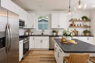 1321 John Carroll Dr, Pensacola, FL 32504 - Photo 6