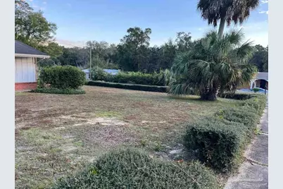 5326 Ticonderoga St, Milton, FL 32570 - Photo 2