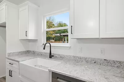 1854 Wheeler Dr, Gulf Breeze, FL 32563 - Photo 14