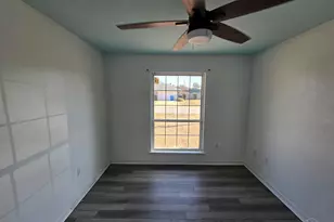 2129 Ainsdale Ct, Navarre, FL 32566 - Photo 2