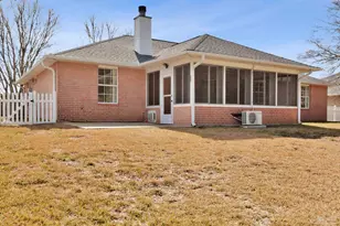 1988 Southwind Cir, Pensacola, FL 32506 - Photo 2