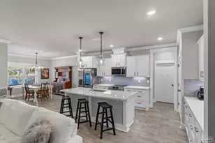 1399 Areca Palm Dr, Gulf Breeze, FL 32563 - Photo 10