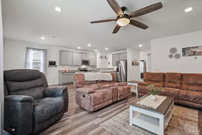 6203 Carson Dr, Milton, FL 32570 - Photo 10