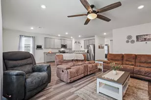 6203 Carson Dr, Milton, FL 32570 - Photo 10