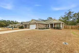 6203 Carson Dr, Milton, FL 32570 - Photo 4