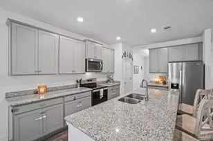 6203 Carson Dr, Milton, FL 32570 - Photo 12