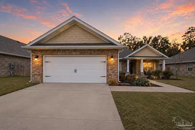 6203 Carson Dr, Milton, FL 32570 - Photo 2