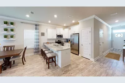 201 S E St, Pensacola, FL 32502 - Photo 10