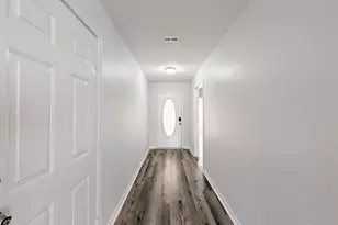 28 Easton St, Cantonment, FL 32533 - Photo 4