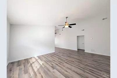 28 Easton St, Cantonment, FL 32533 - Photo 8