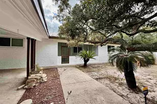 205 Fairpoint Dr, Gulf Breeze, FL 32561 - Photo 6