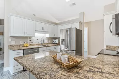 2325 Summit Blvd, Pensacola, FL 32503 - Photo 10