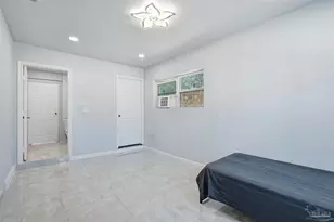 305 N Madison Dr, Pensacola, FL 32505 - Photo 36