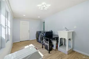 305 N Madison Dr, Pensacola, FL 32505 - Photo 38