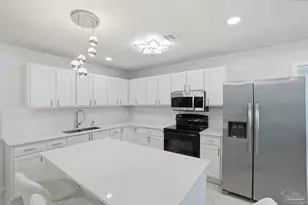 305 N Madison Dr, Pensacola, FL 32505 - Photo 14