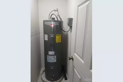 305 N Madison Dr, Pensacola, FL 32505 - Photo 54