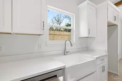 8511 Barrancas St, Navarre, FL 32566 - Photo 14