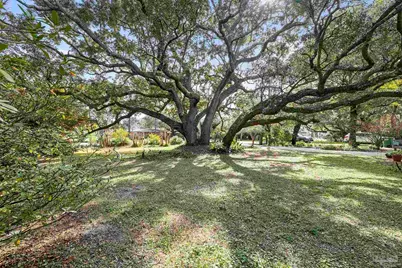 506 Fairpoint Dr, Gulf Breeze, FL 32561 - Photo 4