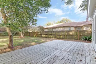 810 W Lakeview Ave, Pensacola, FL 32501 - Photo 32