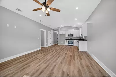 3011 N 15th Ave, Milton, FL 32583 - Photo 12