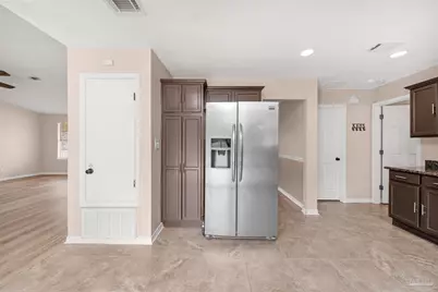 5850 Princeton Dr, Pensacola, FL 32526 - Photo 12