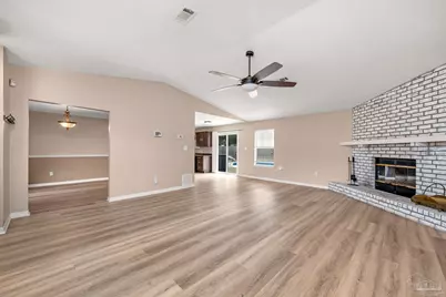 5850 Princeton Dr, Pensacola, FL 32526 - Photo 8