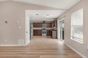 5850 Princeton Dr, Pensacola, FL 32526 - Photo 10