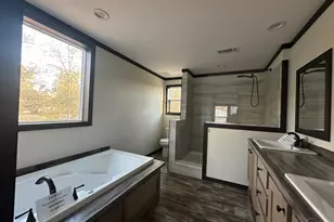 9751 Aloha Ln, Pensacola, FL 32526 - Photo 6