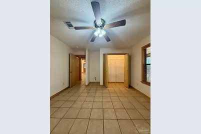 7769 Lakeside Dr, Milton, FL 32571 - Photo 10