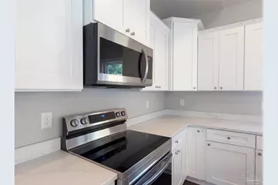 241 N H St, Pensacola, FL 32502 - Photo 6