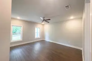 241 N H St, Pensacola, FL 32502 - Photo 12