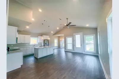 241 N H St, Pensacola, FL 32502 - Photo 2