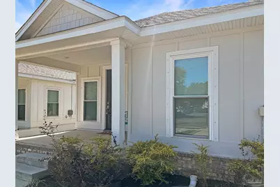 241 N H St, Pensacola, FL 32502 - Photo 6