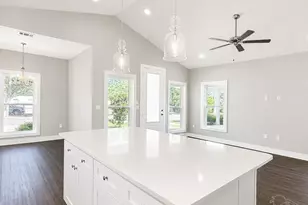 241 N H St, Pensacola, FL 32502 - Photo 8