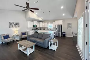 241 N H St, Pensacola, FL 32502 - Photo 30