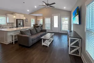 241 N H St, Pensacola, FL 32502 - Photo 22