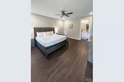 241 N H St, Pensacola, FL 32502 - Photo 8