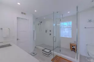 5756 E Bay Blvd, Gulf Breeze, FL 32563 - Photo 4